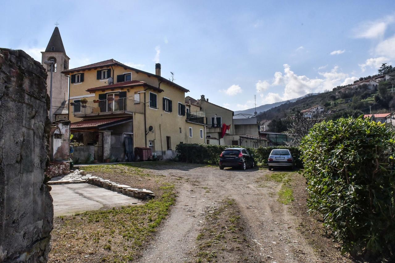 La Terra Di Mingo Bed and Breakfast Vado Ligure Eksteriør billede