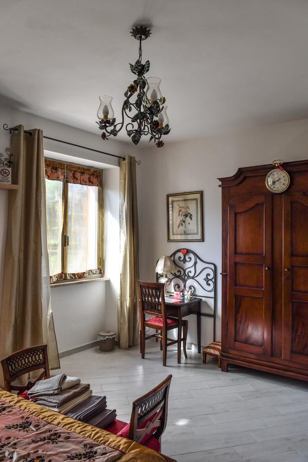 La Terra Di Mingo Bed and Breakfast Vado Ligure Eksteriør billede