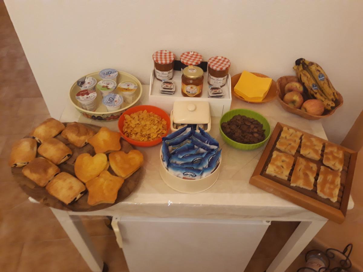 La Terra Di Mingo Bed and Breakfast Vado Ligure Eksteriør billede